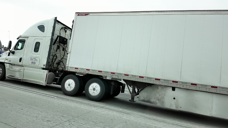 從港口到 doorstep：美國卡車實現大件無縫配送